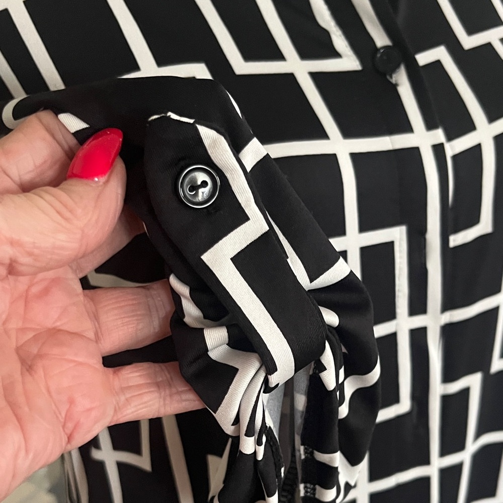 Black & White Geometric Midi Shirt Dress - Picture 3 of 6